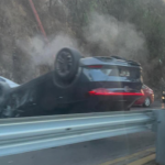 Caos vial en Presa Madín: volcadura y bloqueo complican la circulación en Atizapán