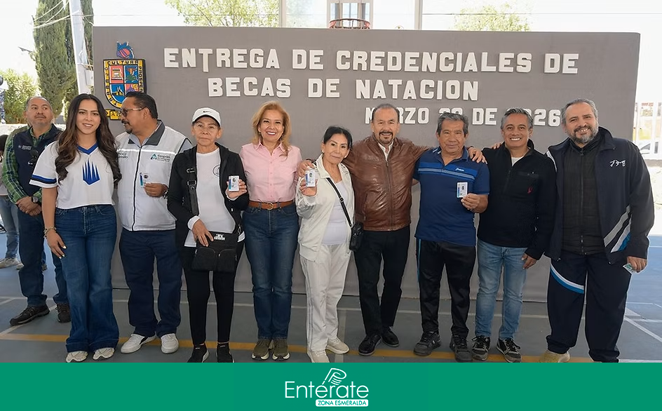 Entregan 600 becas para clases de natación en Atizapán